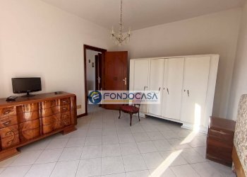 prima camera matrimoniale - Casa semi indipendente via quasimodo, Carrara - foto 16