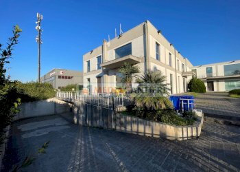 Foto 4 - Capannone VIA PO
 
113, San Giovanni Teatino - foto 4