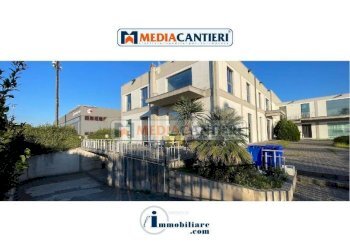 Foto 1 - Capannone VIA PO
 
113, San Giovanni Teatino - foto 1