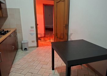 Cucina - Trilocale Santi Cosma e Damiano - foto 5