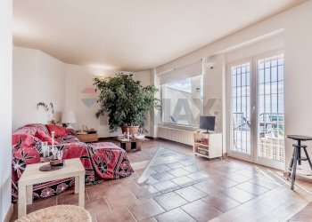 Soggiorno - Villa Sant'Angelo Romano - photo 20