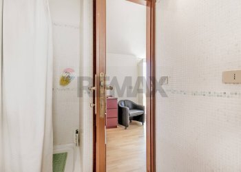 Hall / corridoio - Villa Sant'Angelo Romano - photo 30