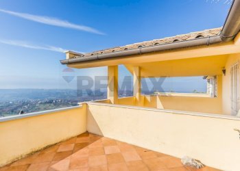 Terrazza - Villa Sant'Angelo Romano - photo 39