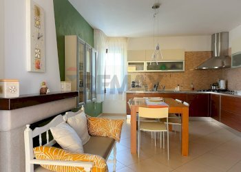 Sala da pranzo - Villa Via Selva
1, Montaquila - foto 10