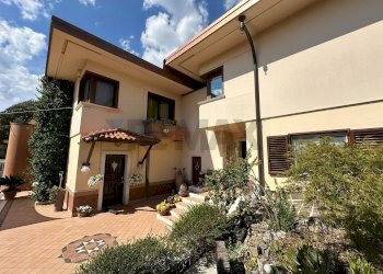 Casa all\'aperto - Villa Via Selva
1, Montaquila - foto 146