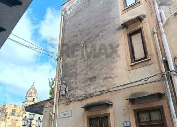 Edificio all\'aperto - Independent house via piave
 
2, Carini - photo 4