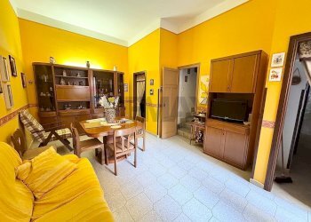 Sala da pranzo - Casa indipendente Via La Masa
 
18, Villabate - foto 1