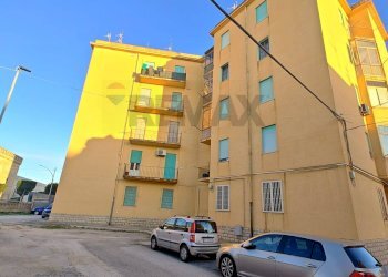 Edificio all\'aperto - Appartamento Via Istria
 
6, Marsala - foto 2