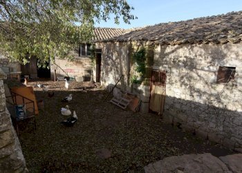 Giardino - Rustico Cda Cilone/Maurino
 
snc, Ragusa - foto 40