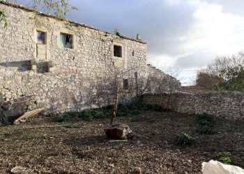 Edificio all\'aperto - Rustico Cda Cilone/Maurino
 
snc, Ragusa - foto 49