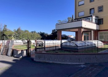 Foto 1 - Commercial Premises Via del Potatore
 
56, Catania - photo 1