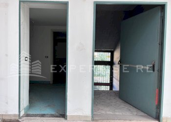 Foto 30 - Commercial Premises Via del Potatore
 
56, Catania - photo 28