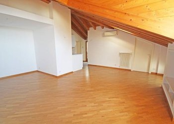 Soggiorno - Attico via Garibaldi, Bergamo - foto 3