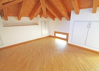 Camera - Attico via Garibaldi, Bergamo - foto 8