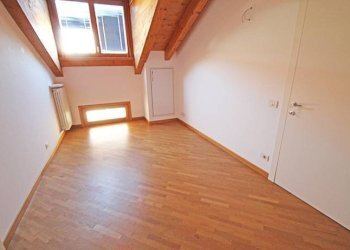 Camera - Attico via Garibaldi, Bergamo - foto 9