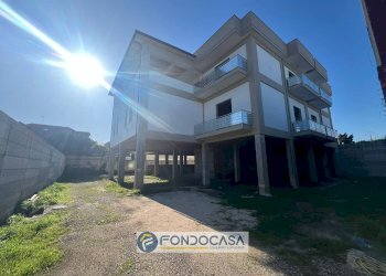 Foto 1 - Locale Commerciale Via Oasi sacro cuore, Giugliano in Campania - foto 1