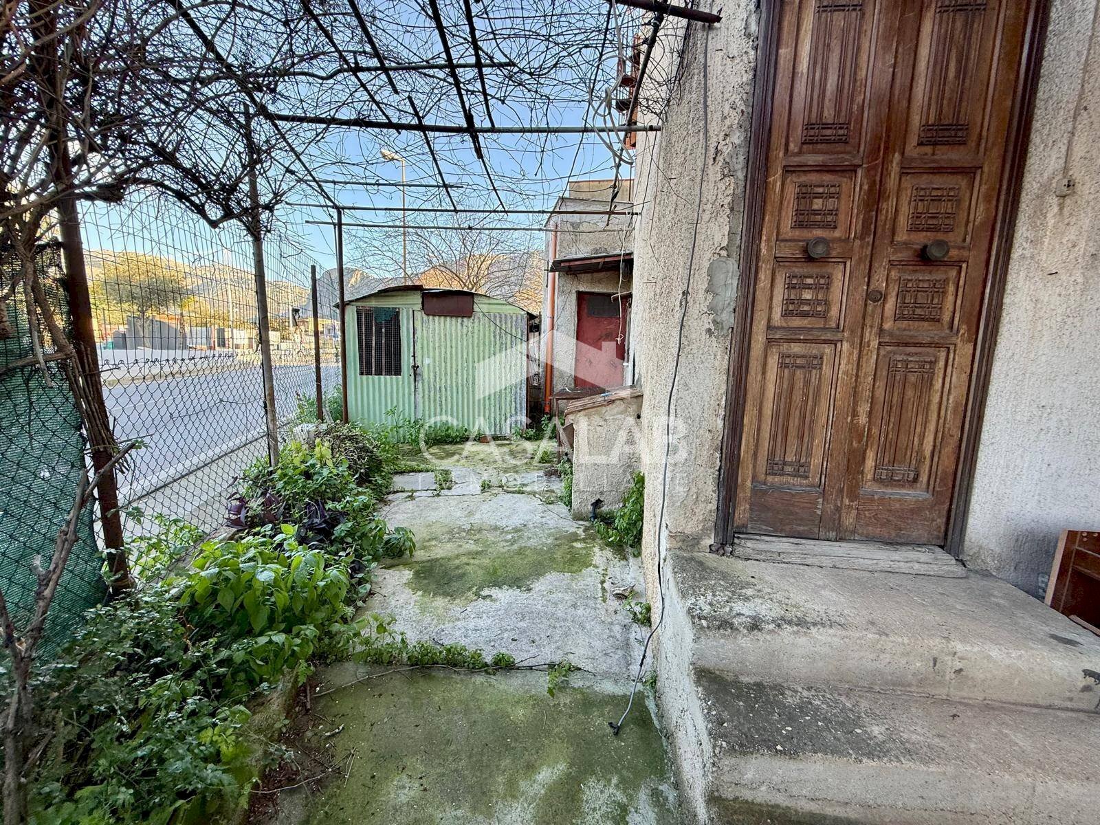 Foto 3 - Villa via bivio foresta
 
snc, Carini - foto 2