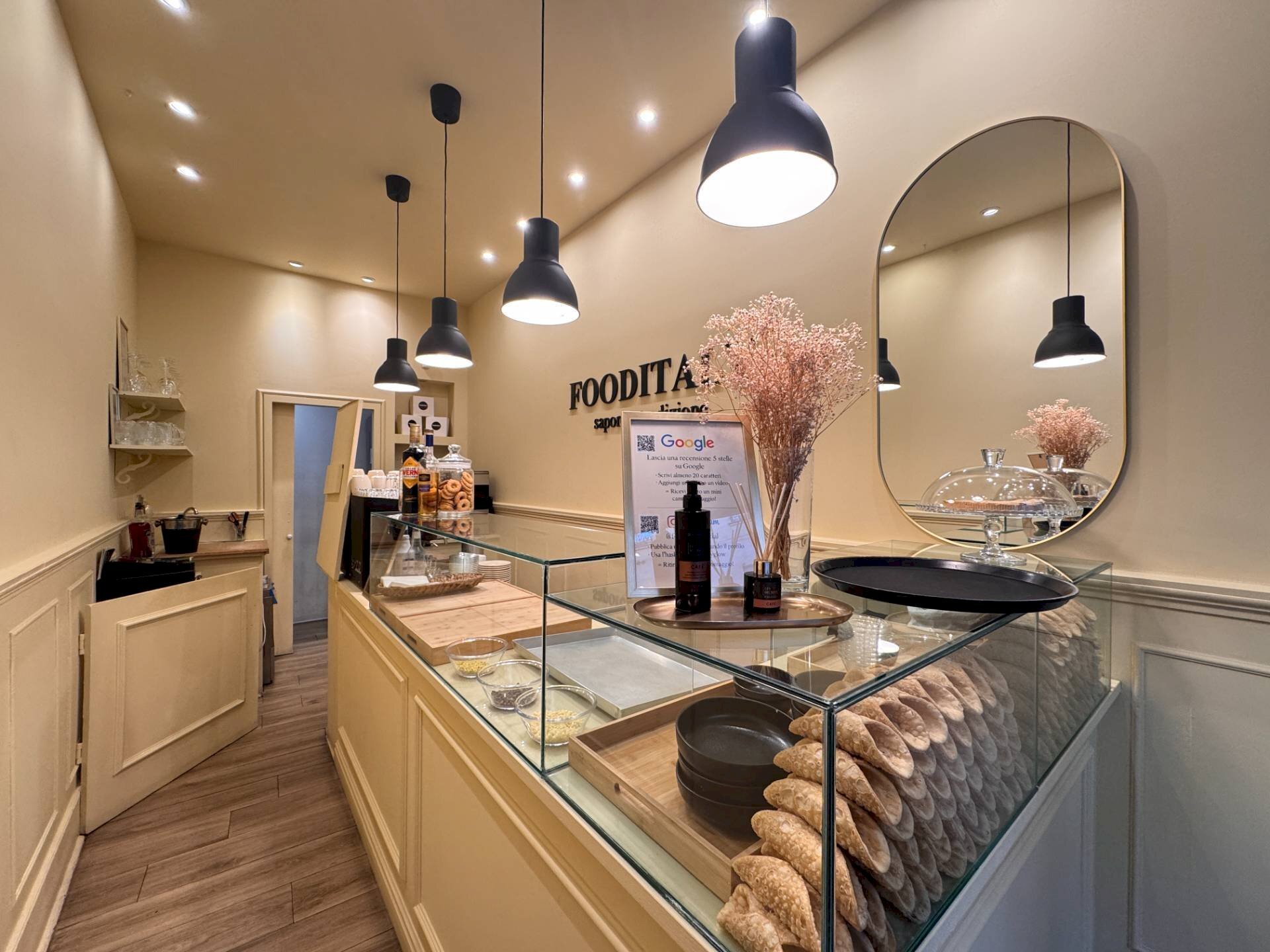 Foto 1 - Attività Commerciale via mazzini
 
10, Ferrara - foto 1