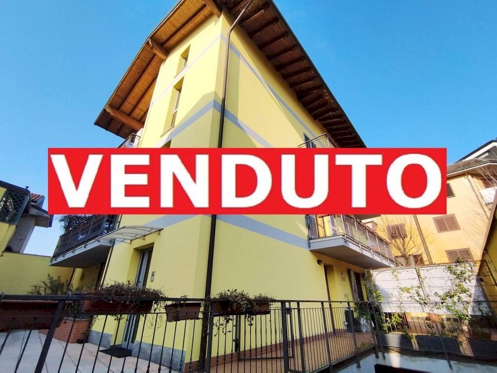 Facciata - Two-room apartment via Ugo Foscolo, 23, Rho - photo 1