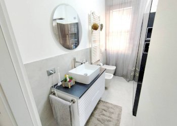 Bagno - Bilocale via Ugo Foscolo, 23, Rho - foto 21