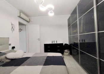 Camera da letto - Bilocale via Ugo Foscolo, 23, Rho - foto 23