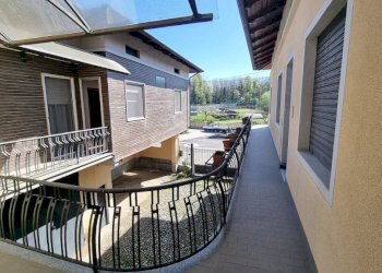 Balcone - Independent house via Circonvallazione Ovest, 5, Lozzolo - photo 5