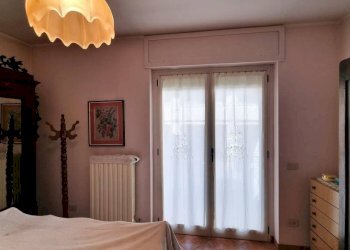 Camera da letto - Casa indipendente via Circonvallazione Ovest, 5, Lozzolo - foto 14