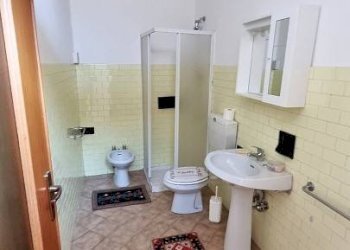 Bagno - Independent house via Circonvallazione Ovest, 5, Lozzolo - photo 23