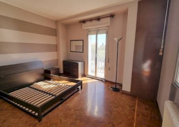 Camera da letto - Casa indipendente via Circonvallazione Ovest, 5, Lozzolo - foto 24