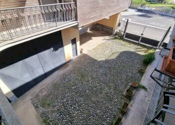Cortile interno - Casa indipendente via Circonvallazione Ovest, 5, Lozzolo - foto 31
