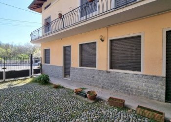 Cortile interno - Casa indipendente via Circonvallazione Ovest, 5, Lozzolo - foto 47