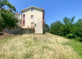 Facciata - Stabile - Palazzo Località Montetiffi, 25, Sogliano al Rubicone - foto 1