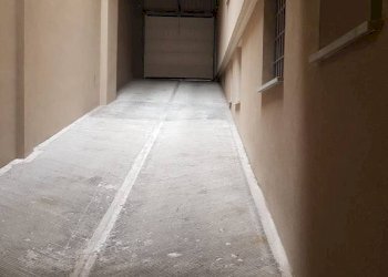 Box auto - Box via Ugo Lenzi, Bologna (neighborhood Centro Storico) - photo 3