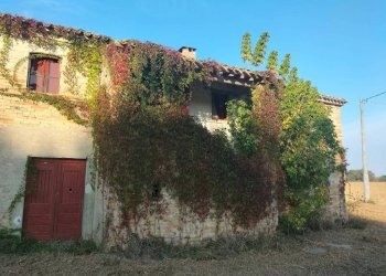 Facciata - Rustico contrada Ricciola, 87, Recanati - foto 2