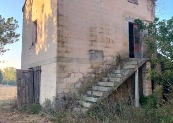 Facciata - Rustico contrada Ricciola, 87, Recanati - foto 9