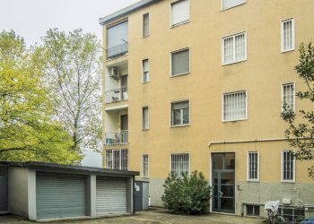 Cortile interno - Bilocale via Tobruk, 10, Milano (zona Lorenteggio) - foto 24