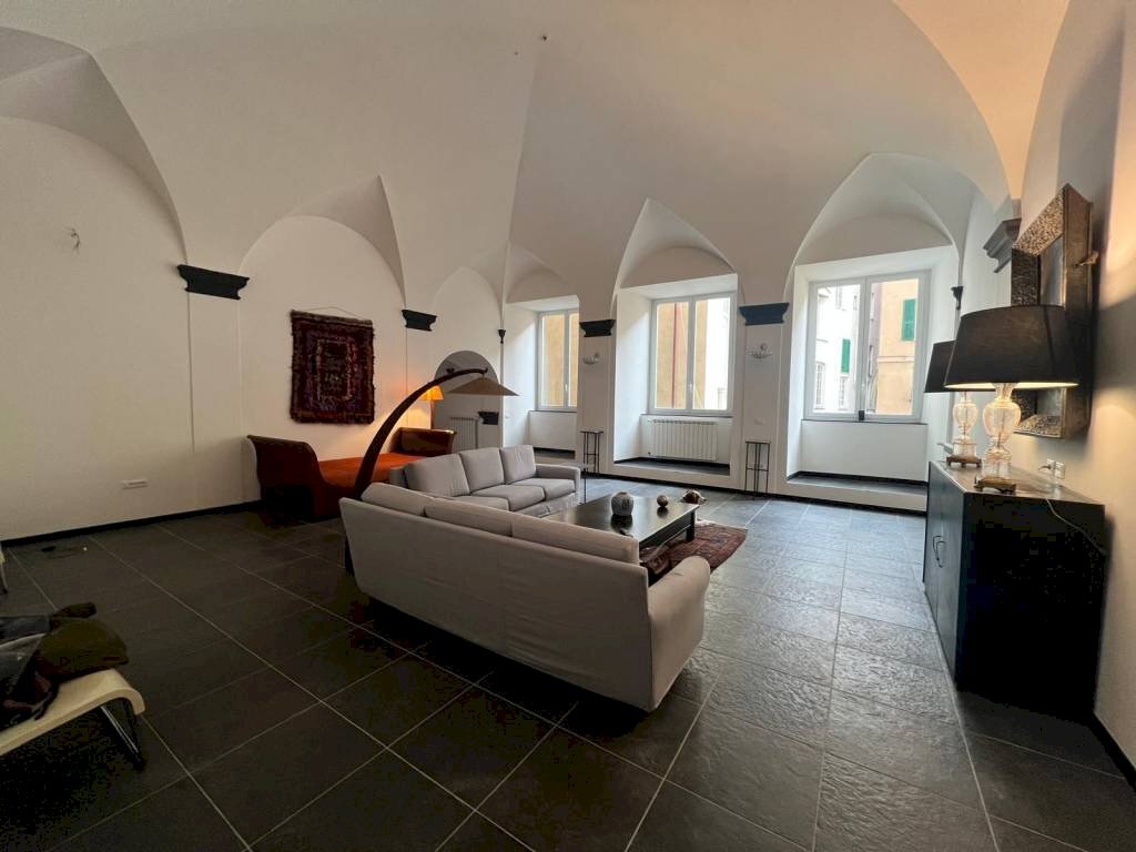 Salone - Quadrilocale piazza di San Marcellino, Genova (zona Centro Storico) - foto 2