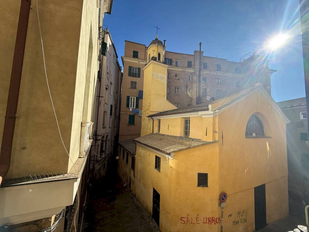 Vista - Quadrilocale piazza di San Marcellino, Genova (zona Centro Storico) - foto 3