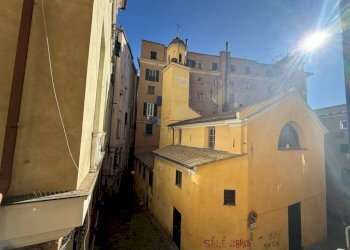 Vista - Quadrilocale piazza di San Marcellino, Genova (zona Centro Storico) - foto 3