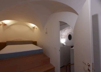 Camera da letto - Quadrilocale piazza di San Marcellino, Genova (zona Centro Storico) - foto 12