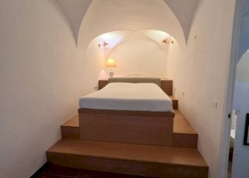 Camera da letto - Quadrilocale piazza di San Marcellino, Genova (zona Centro Storico) - foto 17