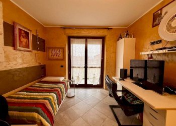 Camera da letto - Appartamento via Don Lorenzo Milani, 6, Carmagnola - foto 15