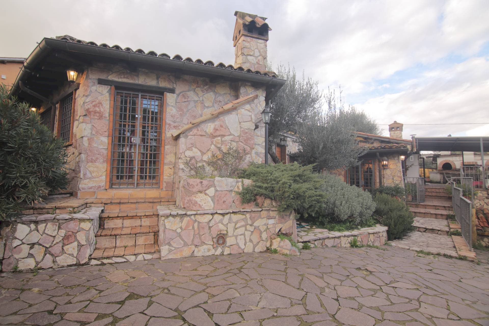 Foto 1 - Villa via Feruccio Fratini
 
1, Sacrofano - foto 1