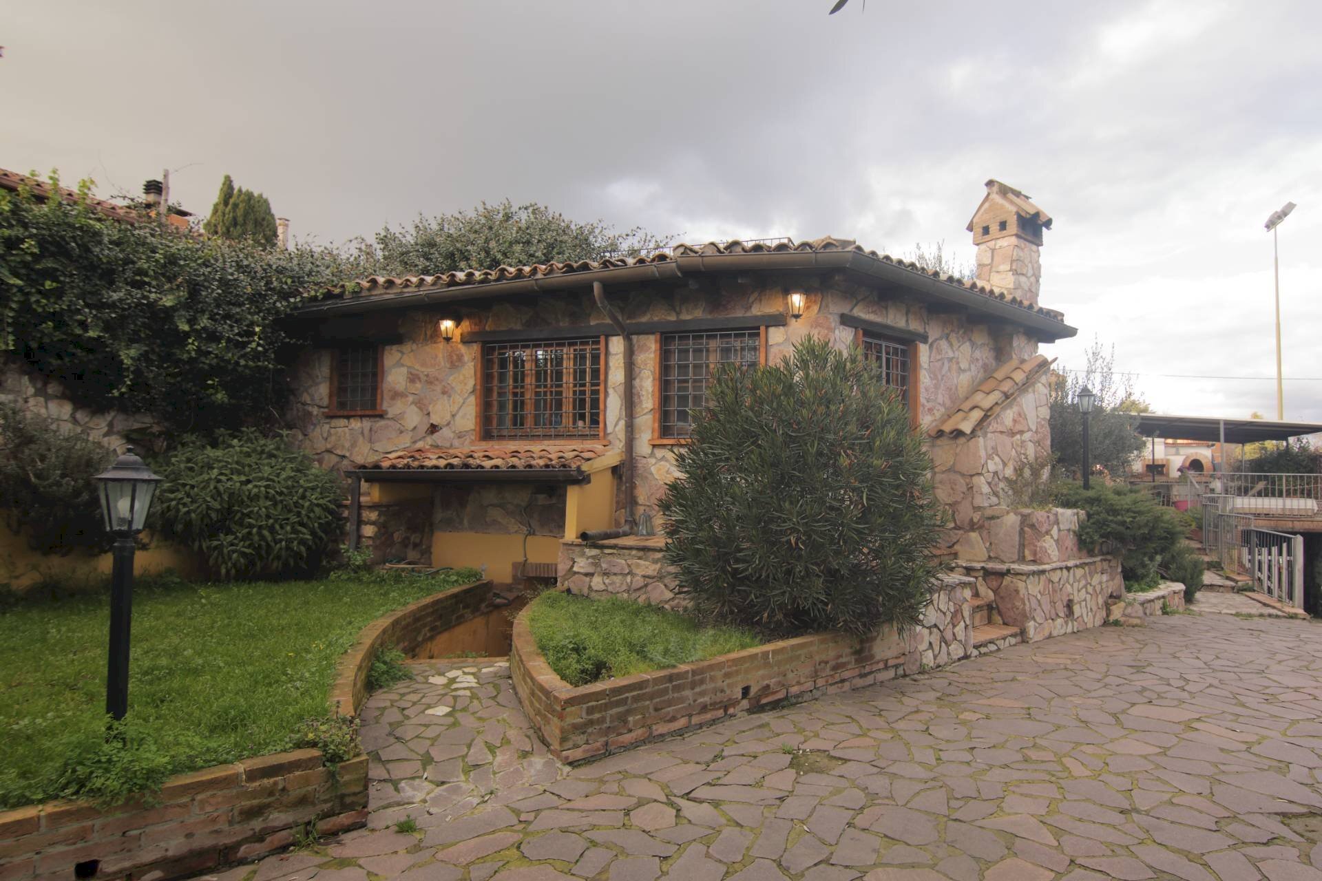 Foto 1 - Villa via Feruccio Fratini
 
1, Sacrofano - foto 1