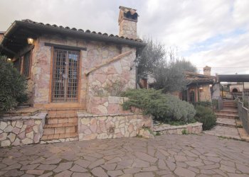 Foto 1 - Villa via Feruccio Fratini
 
1, Sacrofano - foto 1