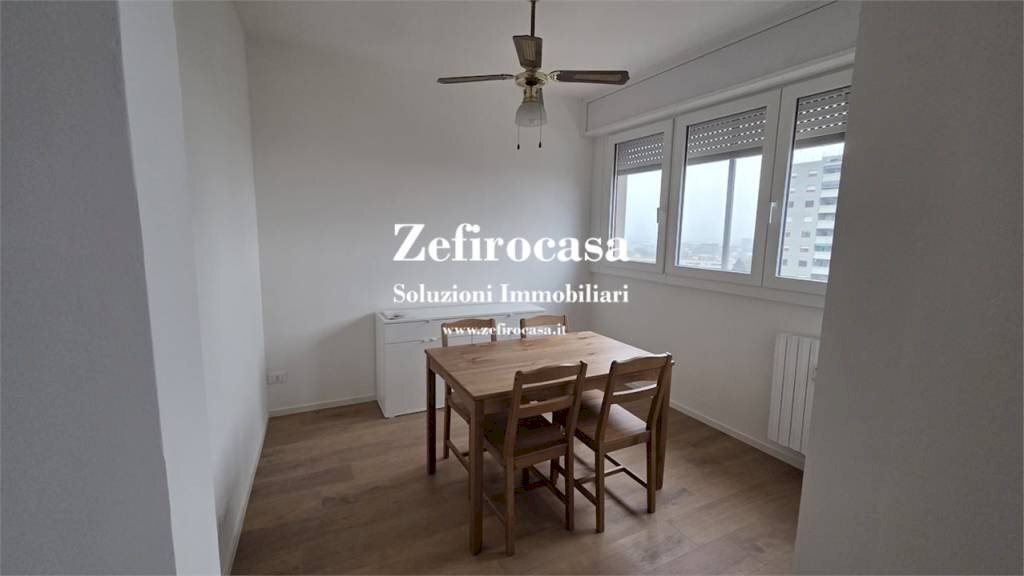 Salone - Four-room apartment Bologna (neighborhood San Donato) - photo 2