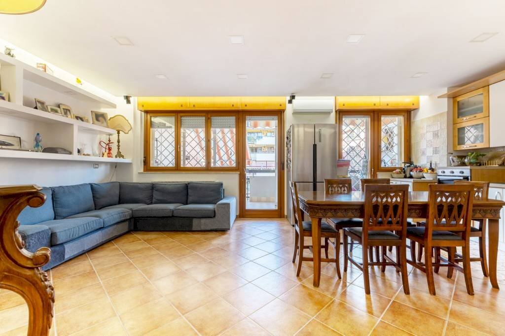 Salone - Quadrilocale via Pia Nalli, Roma - foto 3