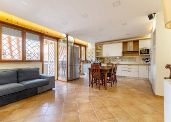 Salone - Quadrilocale via Pia Nalli, Roma - foto 2