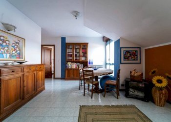 Salone - Quadrilocale via Rocca de' Baldi, 6, frazione Madonna Delle Grazie, Cuneo - foto 6