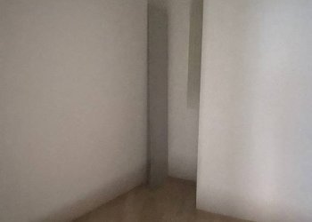 Ripostiglio - Negozio via Sebastiano Serlio, 30, Bologna (zona Bolognina) - foto 3